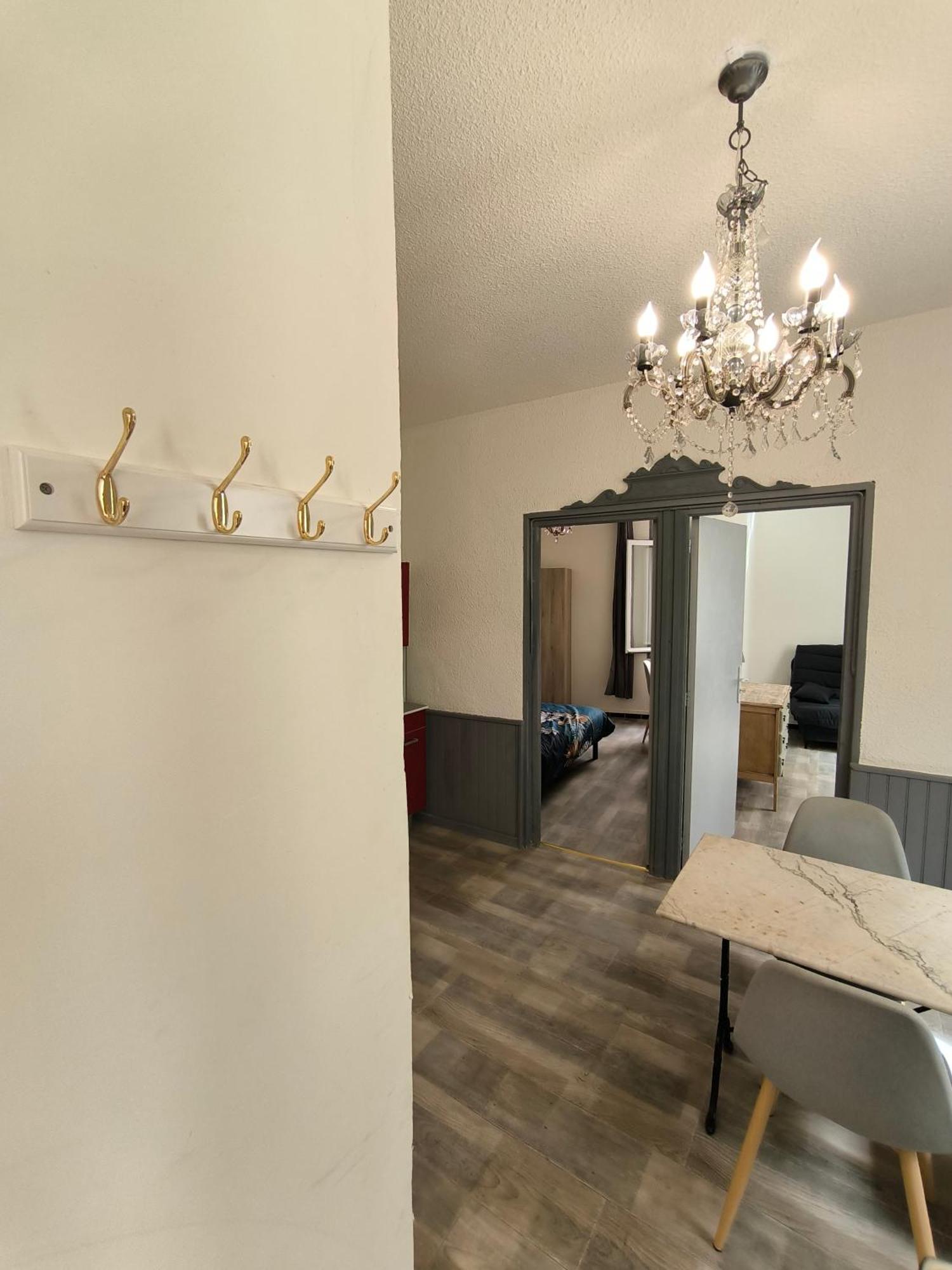 Appartement Chaleureux Dans Le Centre De Beziers Ngoại thất bức ảnh