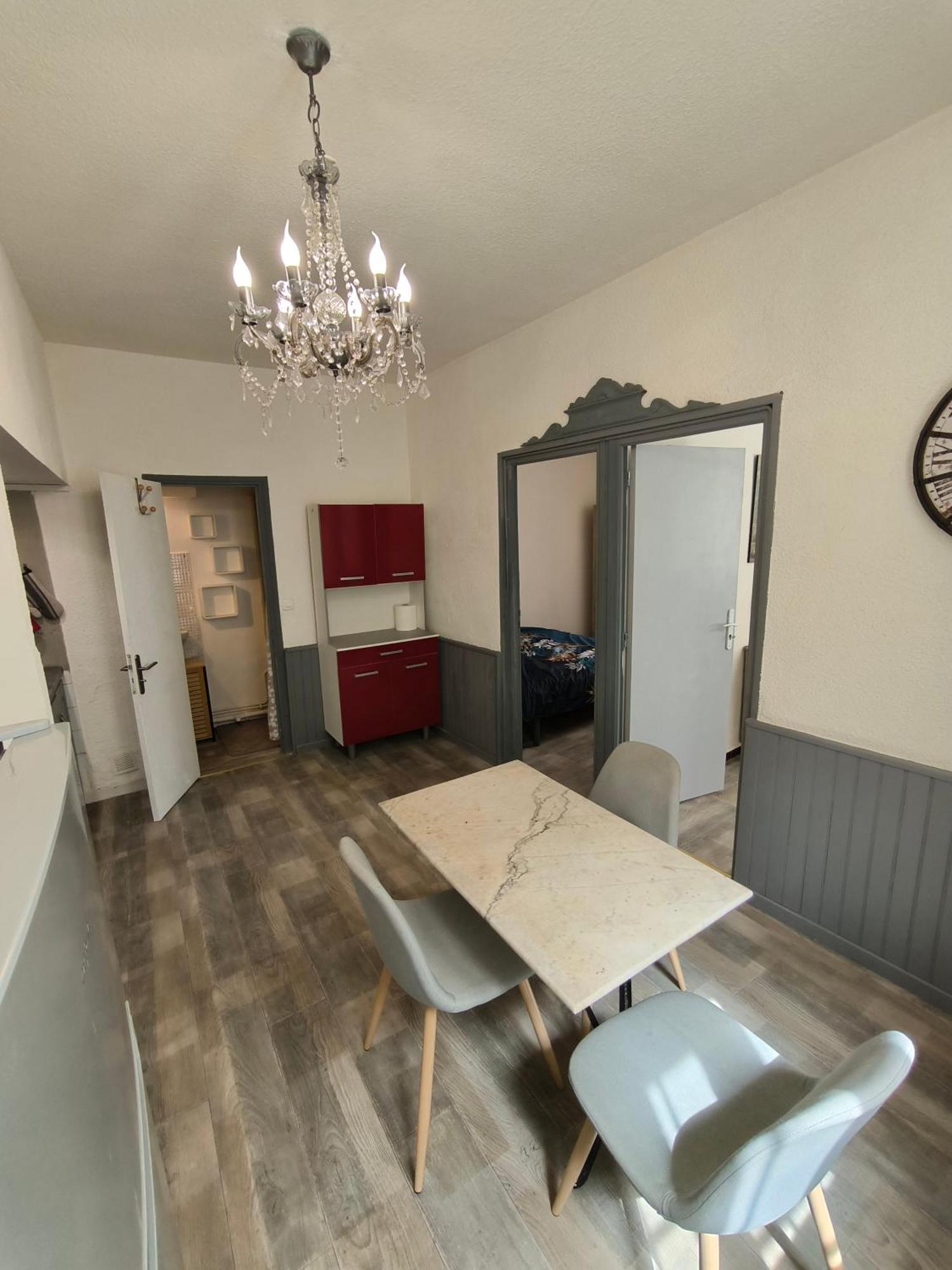 Appartement Chaleureux Dans Le Centre De Beziers Ngoại thất bức ảnh