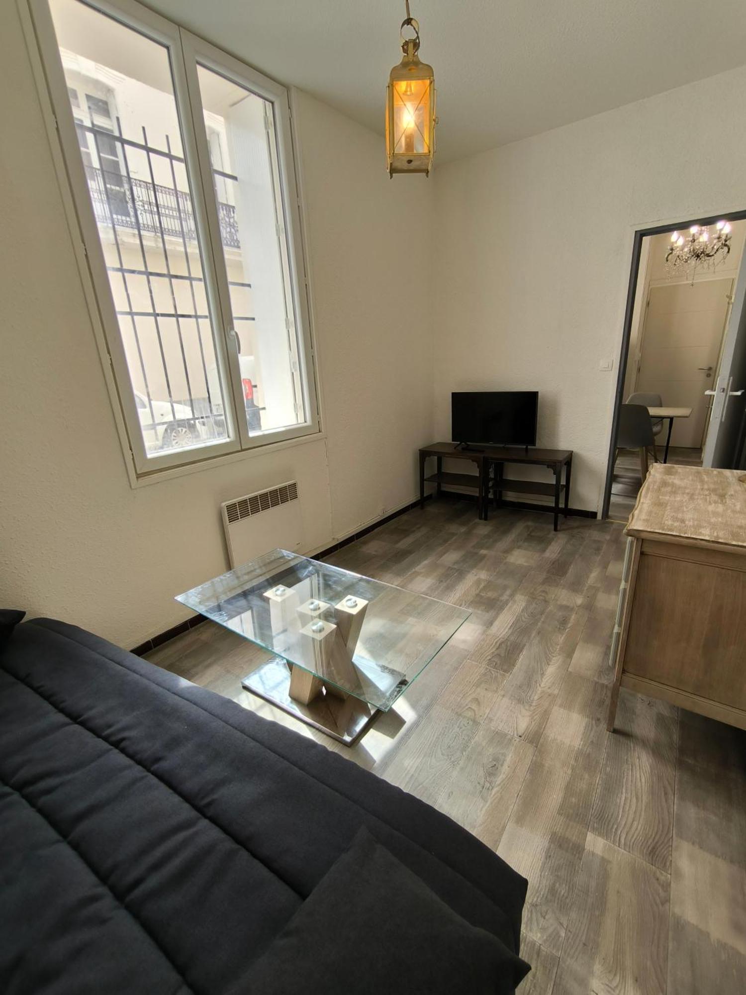 Appartement Chaleureux Dans Le Centre De Beziers Ngoại thất bức ảnh