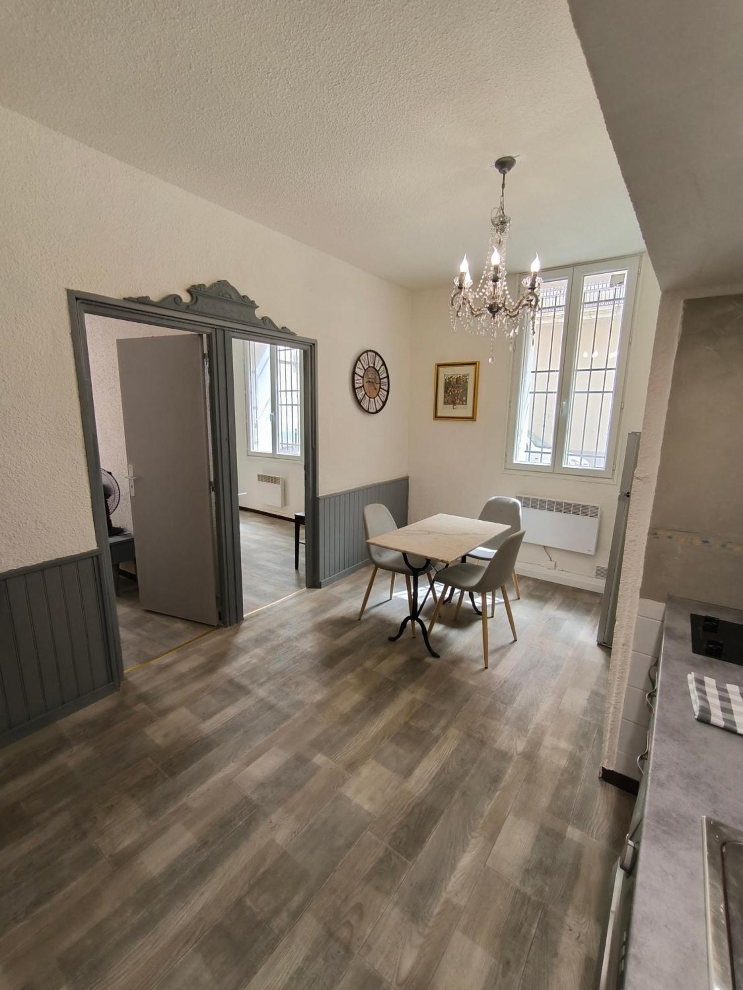 Appartement Chaleureux Dans Le Centre De Beziers Ngoại thất bức ảnh