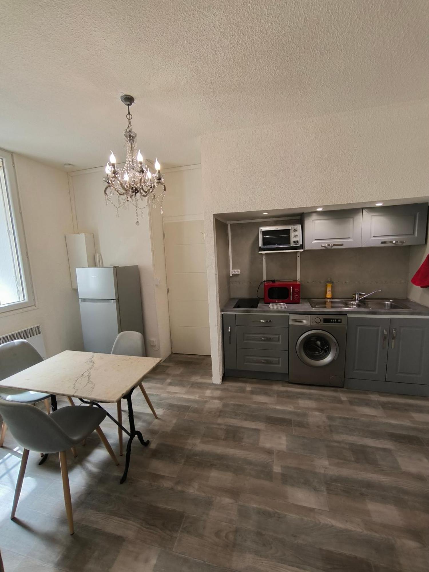 Appartement Chaleureux Dans Le Centre De Beziers Ngoại thất bức ảnh